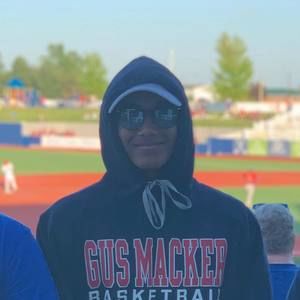 Meet your Posher, Chris